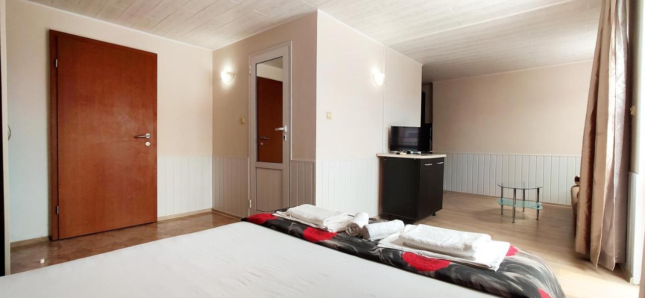 Sineva Guest House Ravda Extérieur photo