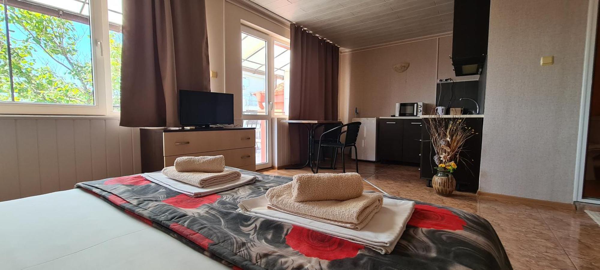 Sineva Guest House Ravda Extérieur photo